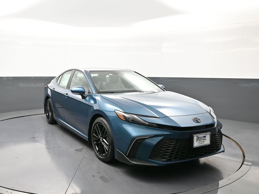 Used 2025 Toyota Camry SE Sedan
