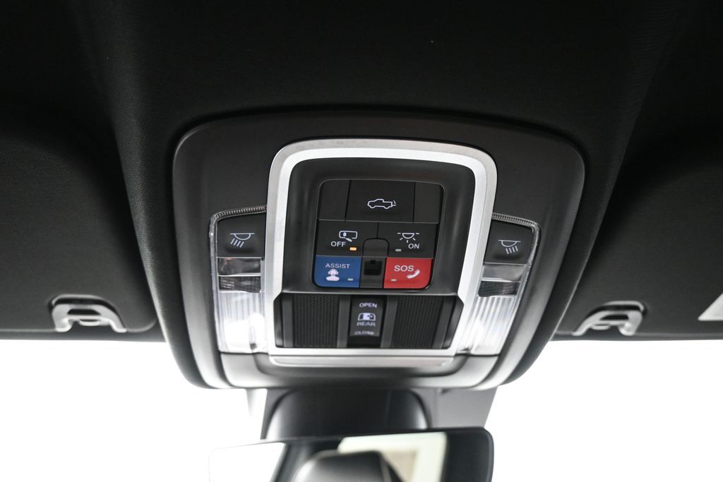 2022 RAM Ram 1500 Pickup Laramie - Photo 18