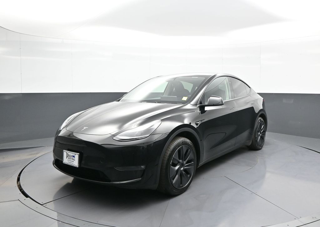 2025 Tesla Model Y Long Range Dual Motor All-Wheel Drive's photo