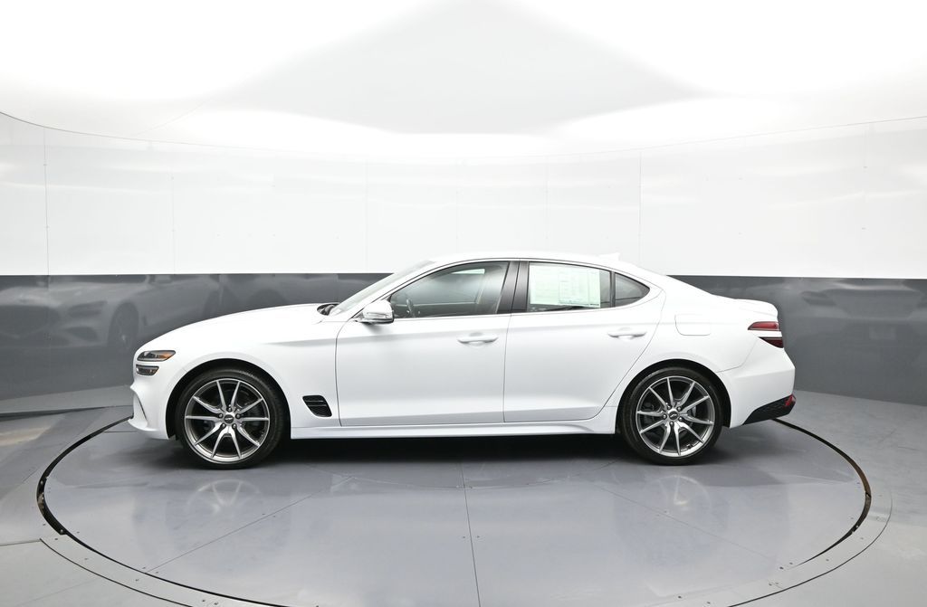 2023 GENESIS G70 Standard - Photo 9