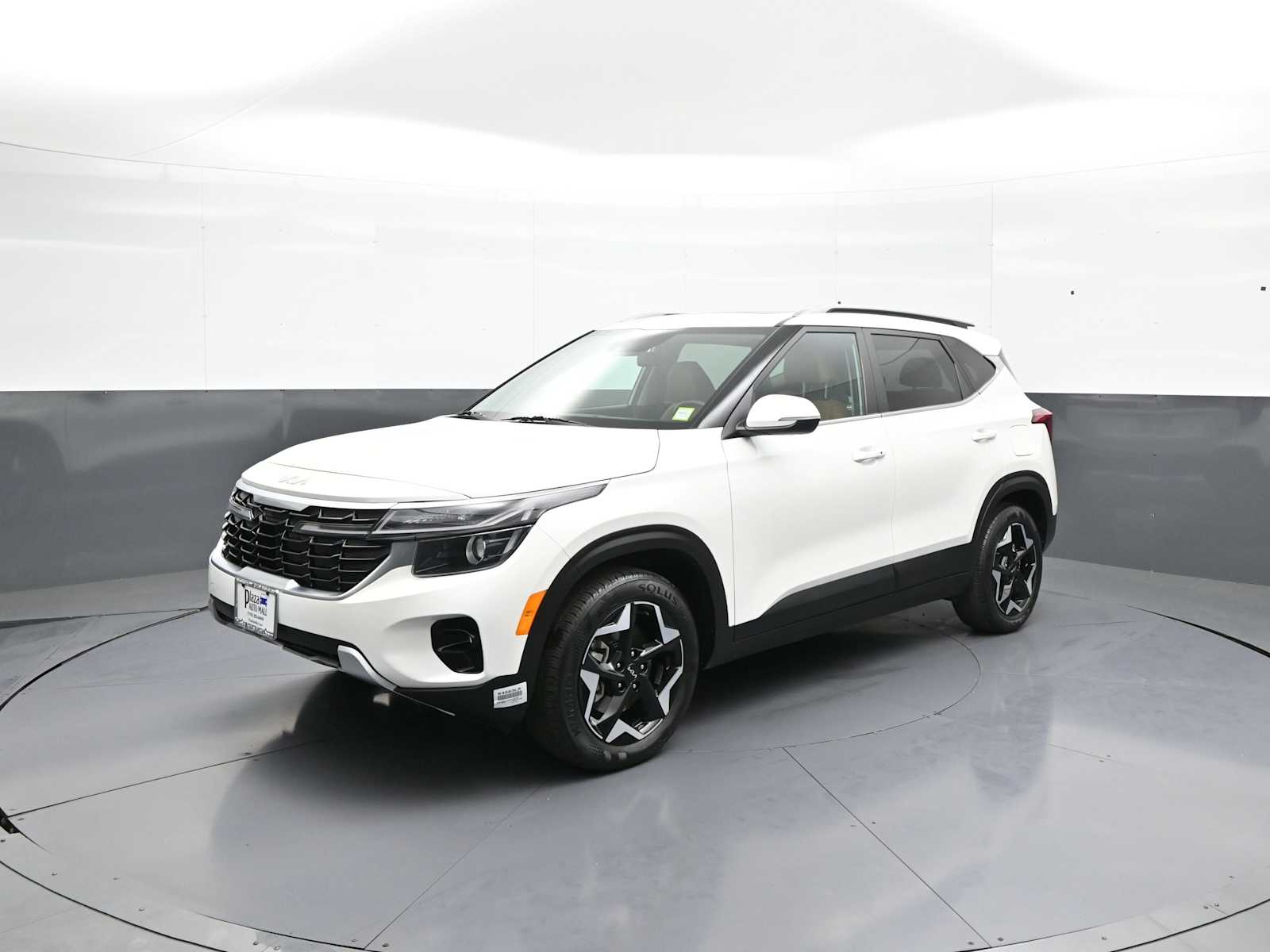 Used 2024 Kia Seltos EX IVT AWD