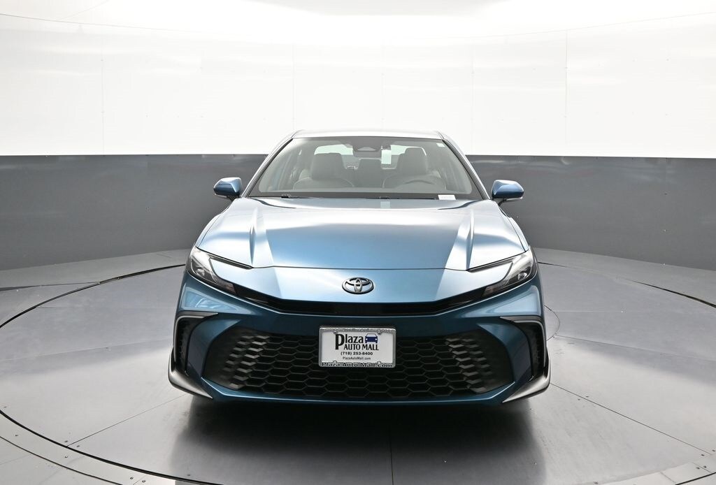 Used 2025 Toyota Camry SE Sedan