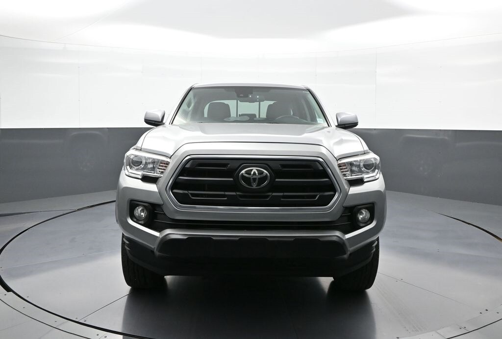 2019 Toyota Tacoma SR5 V6 photo 2