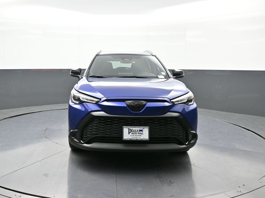 2025 Toyota Corolla Hybrid SE photo 2