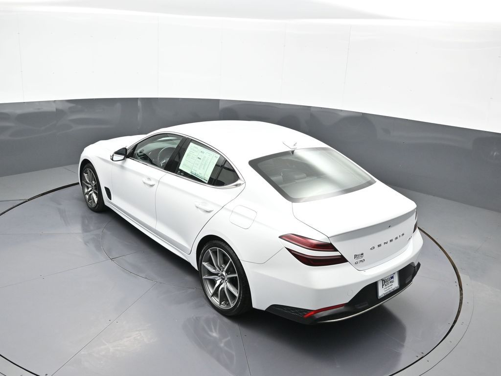 2023 GENESIS G70 Standard - Photo 39