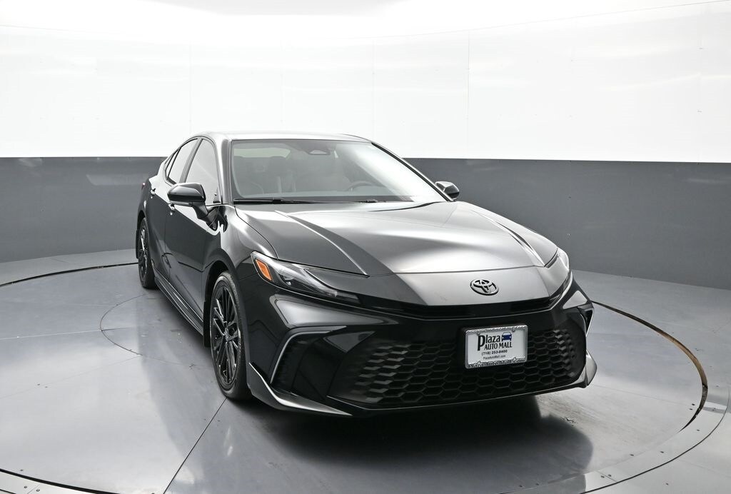 Used 2025 Toyota Camry SE Sedan