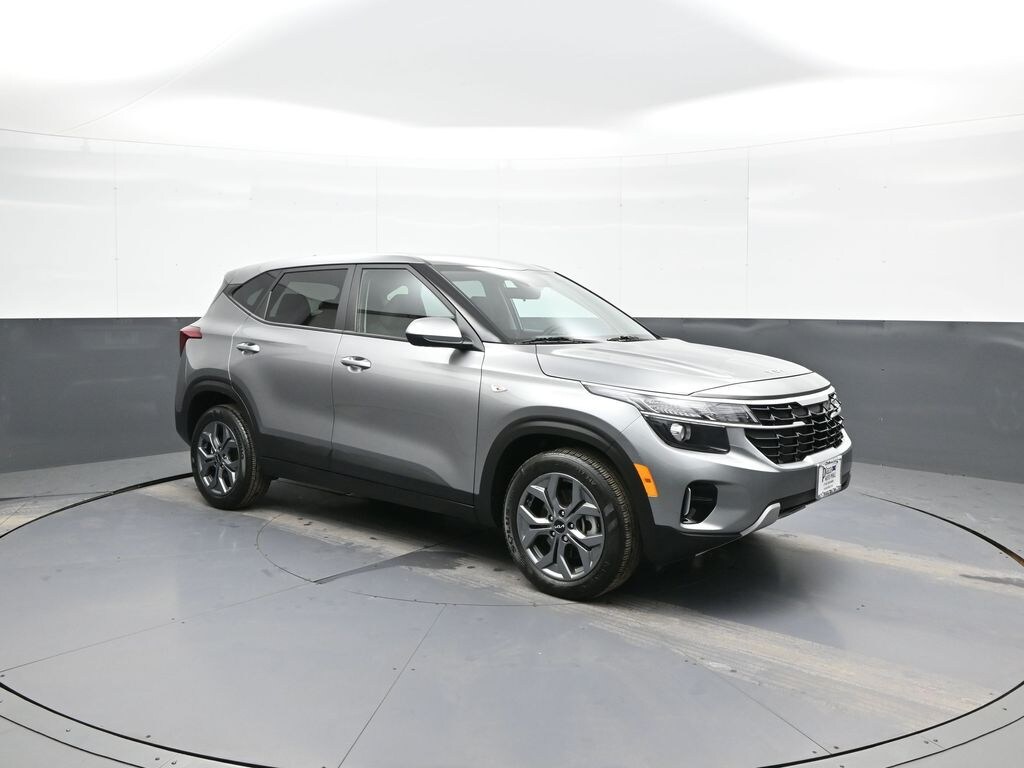 Used 2024 Kia Seltos LX SUV