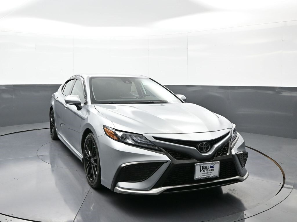 2023 Toyota Camry XSE photo 3