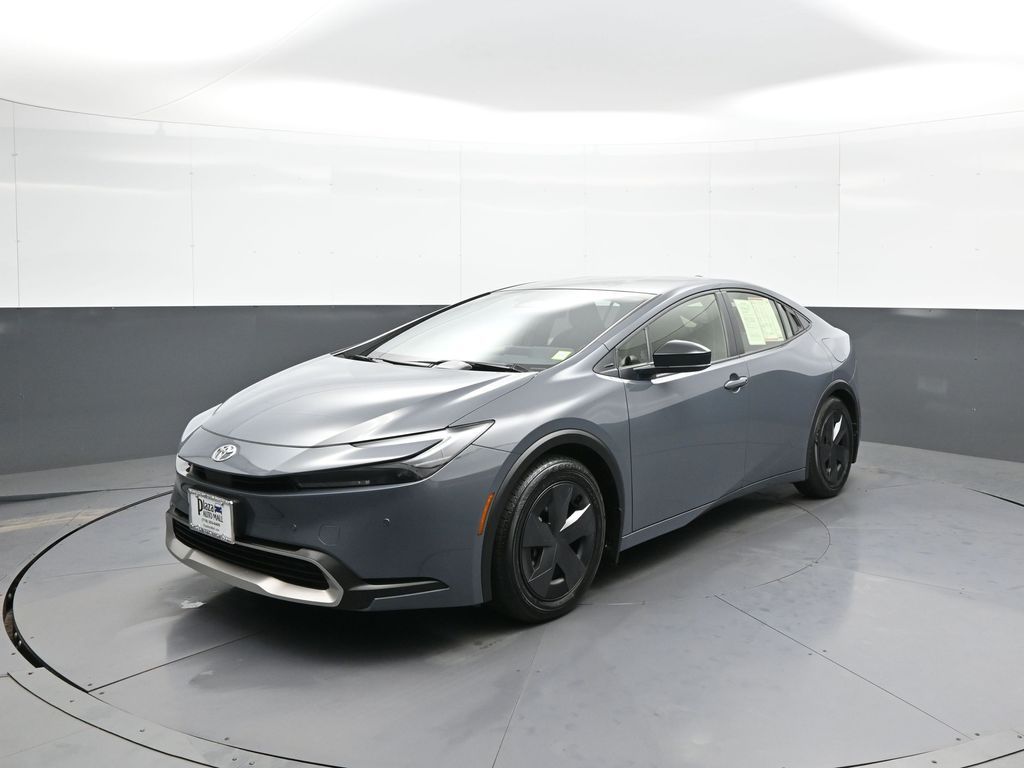 2024 Toyota Prius Prime SE's photo