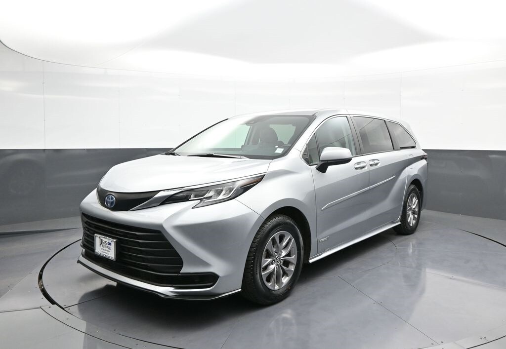 Certified 2021 Toyota Sienna LE 8 Passenger Van