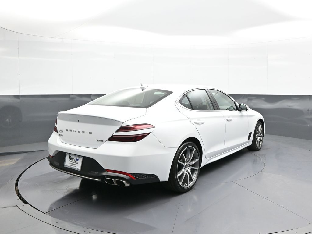 2023 GENESIS G70 Standard - Photo 6