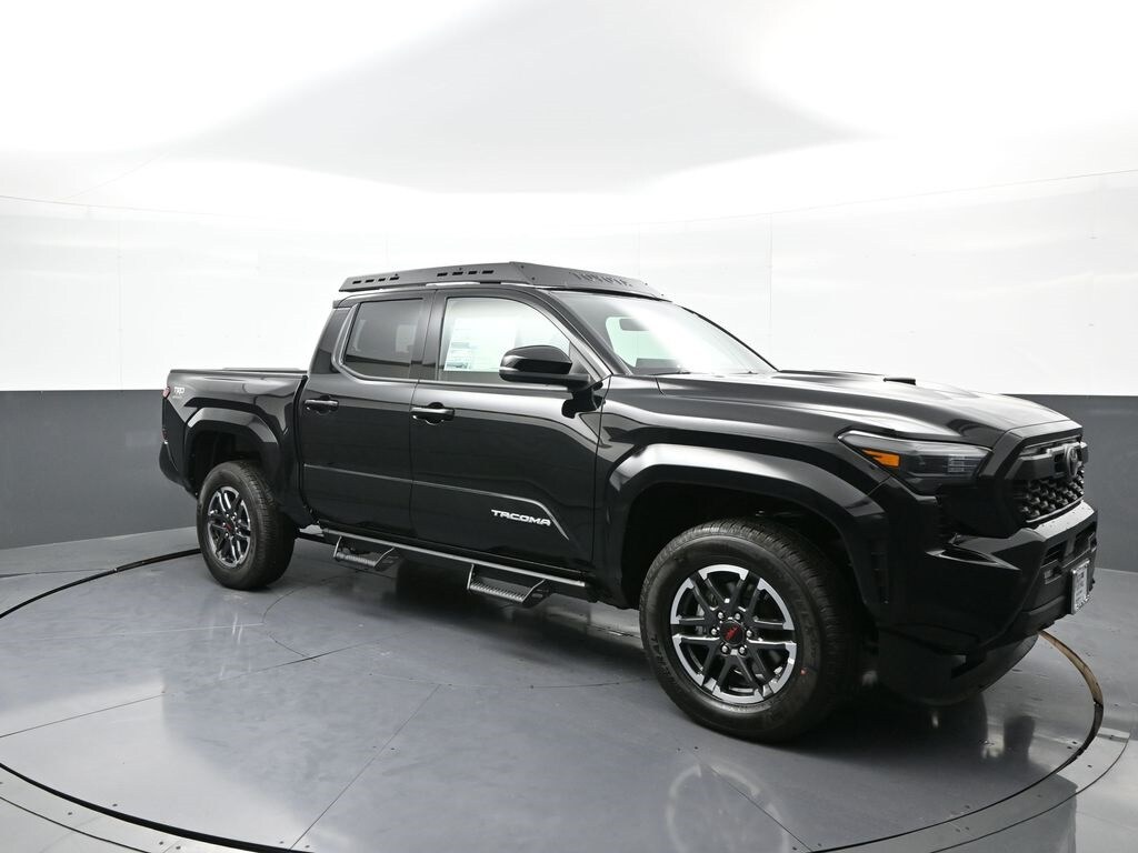 2025 Toyota Tacoma TRD Sport 4x4 Double Cab photo 3