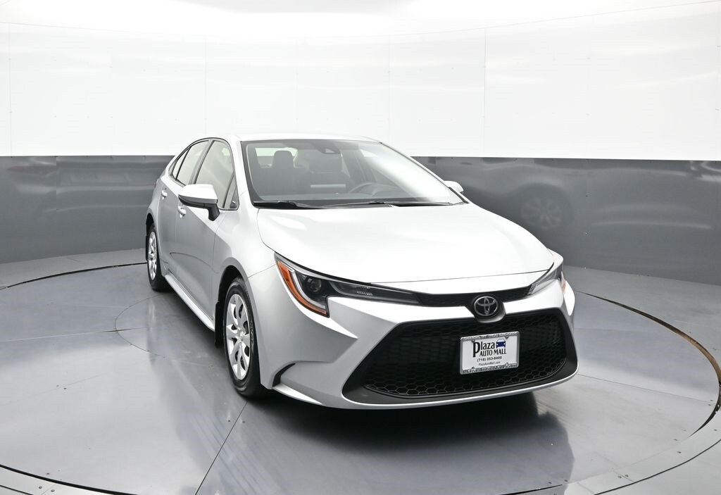 2022 Toyota Corolla LE photo 3