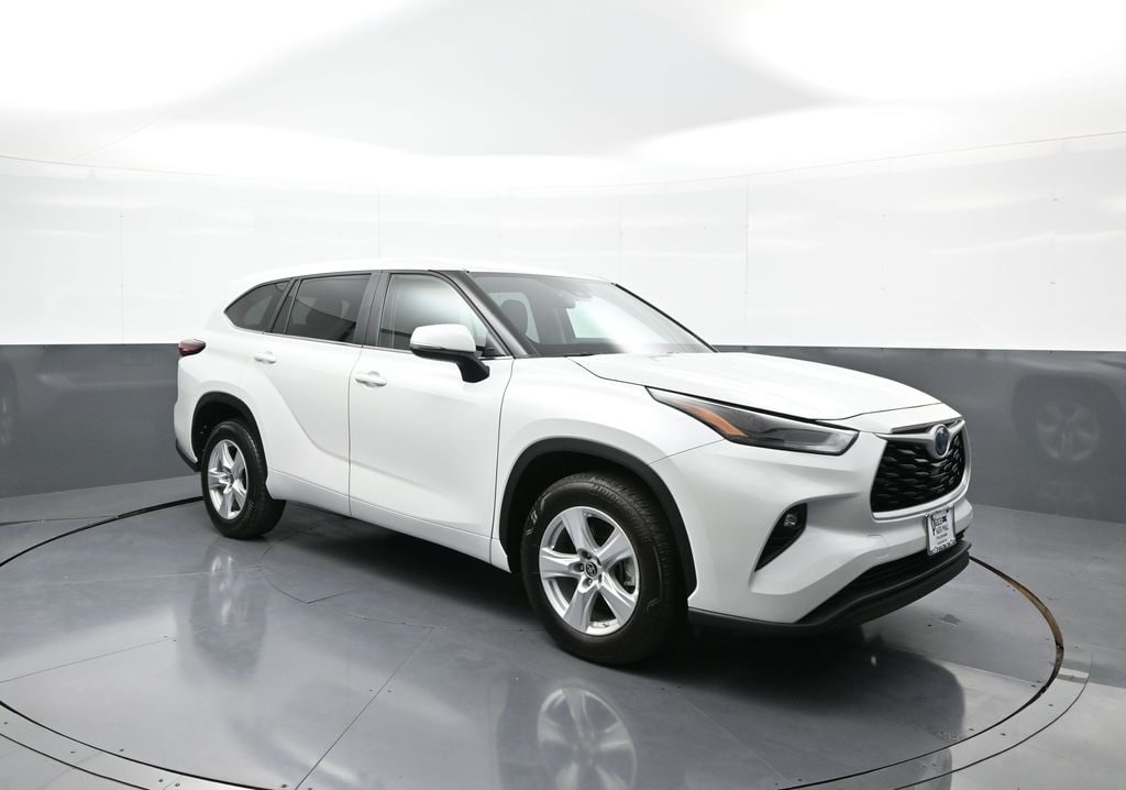 Certified 2024 Toyota Highlander Hybrid LE SUV