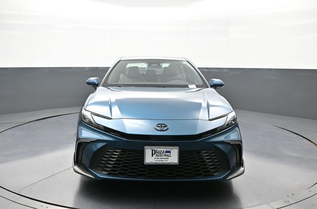 Used 2025 Toyota Camry SE Sedan