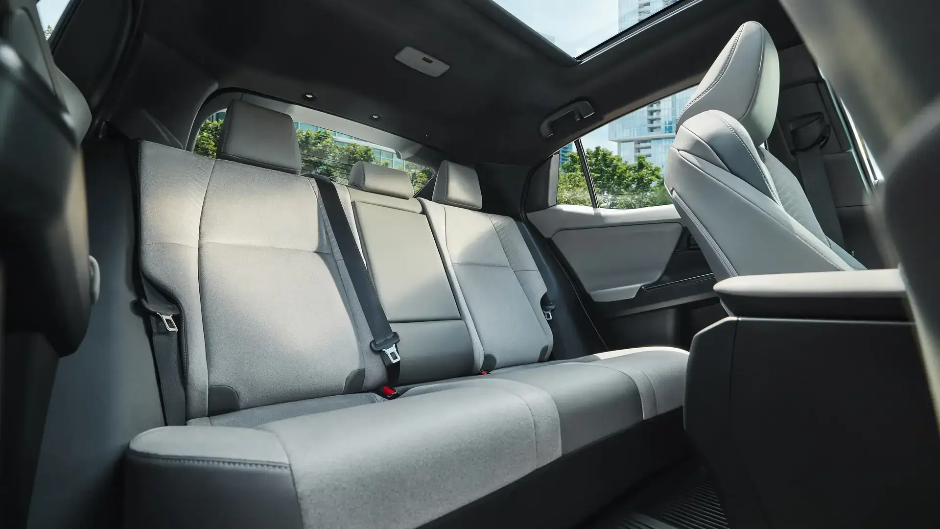 Rear seats of the Toyota C-HR with 60/40 split-folding seatbacks