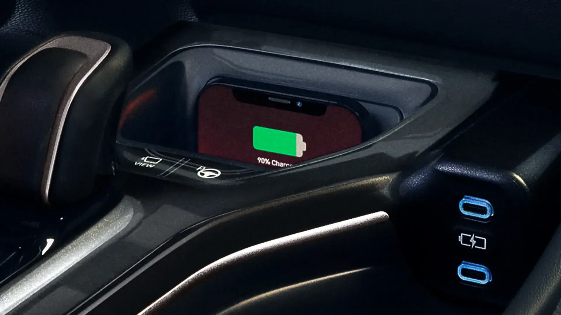 Wireless charging pad and USB-C ports in the front console of the Toyota Crown