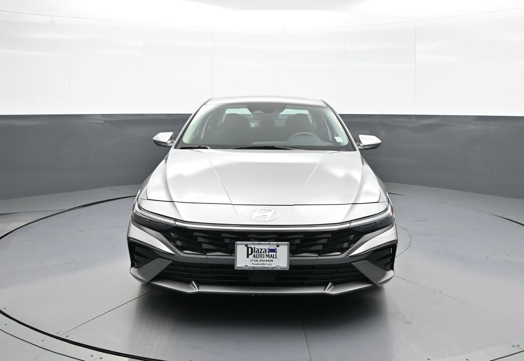 Certified 2025 Hyundai Elantra SEL Convenience Sedan