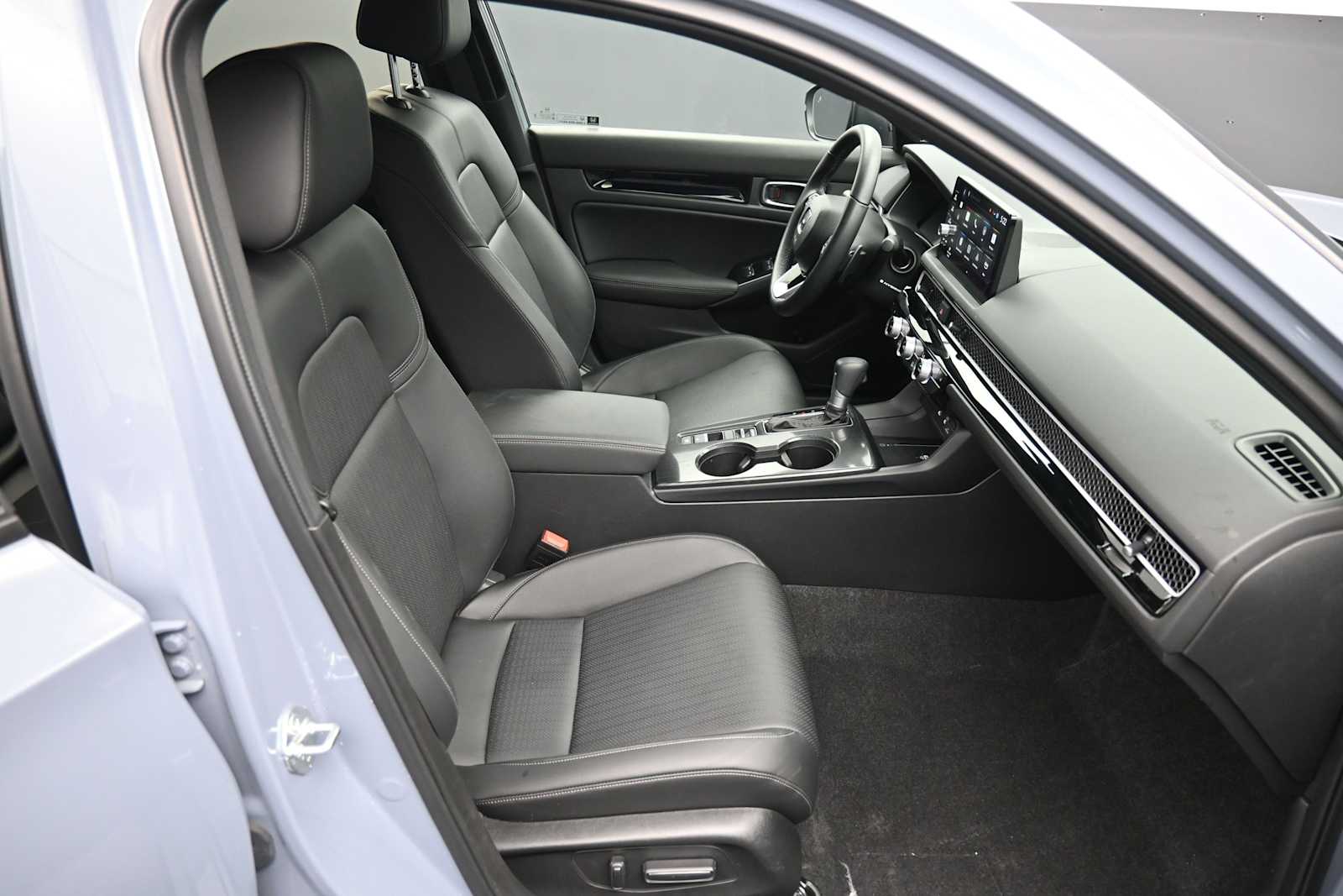 2025 Honda Civic Hatchback Sport Touring - Photo 24