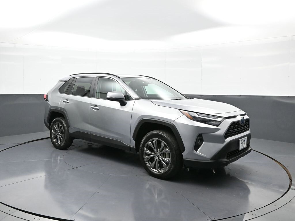 2023 Toyota RAV4 Hybrid XLE Premium photo 4