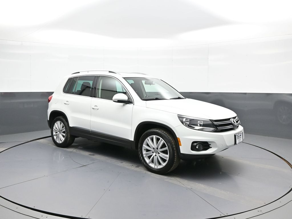Used 2015 Volkswagen Tiguan SE w/Appearance Package SUV