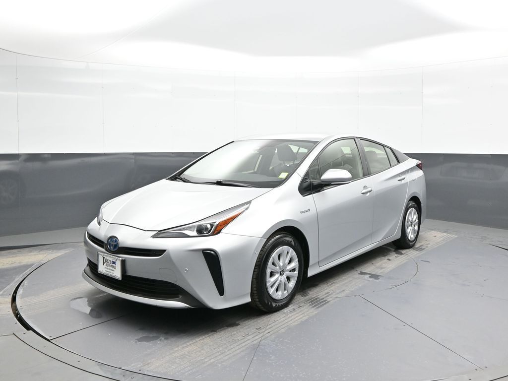 2022 Toyota Prius LE
