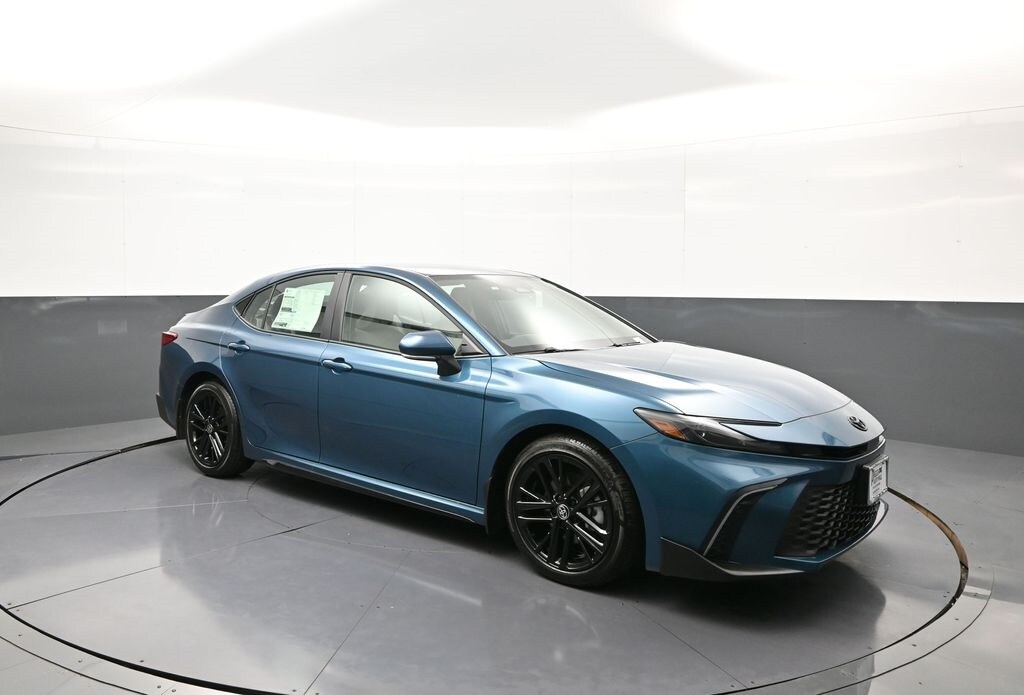 Used 2025 Toyota Camry SE Sedan
