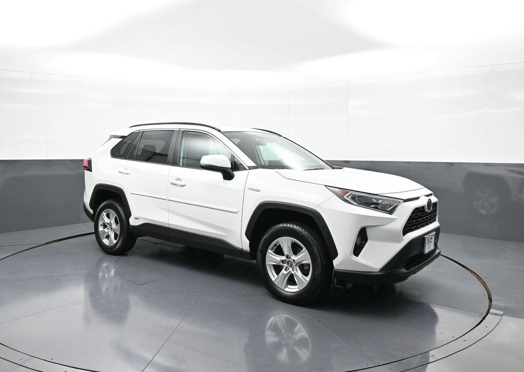 2020 Toyota RAV4 Hybrid XLE photo 4