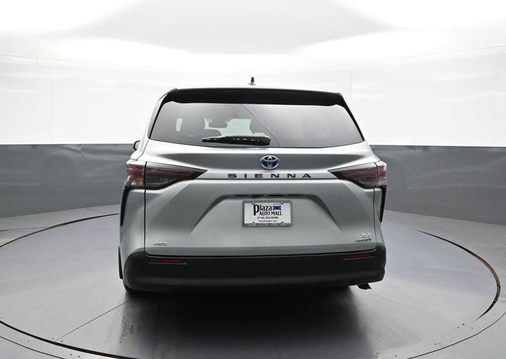 2024 Toyota Sienna XLE - Photo 7