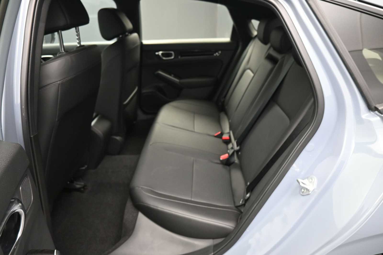 2025 Honda Civic Hatchback Sport Touring - Photo 21
