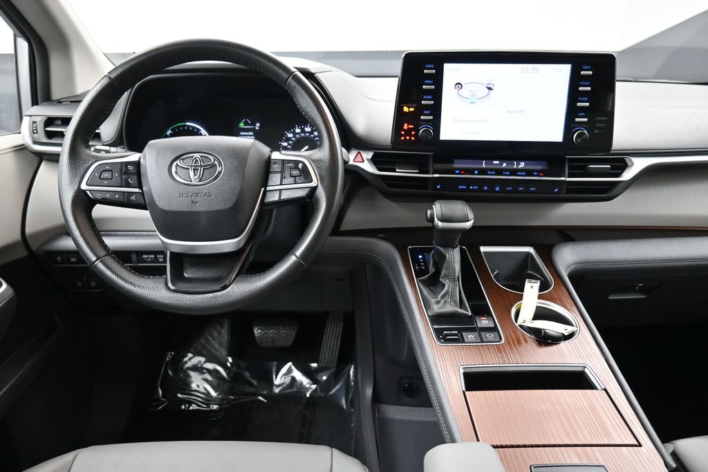 2024 Toyota Sienna XLE - Photo 20