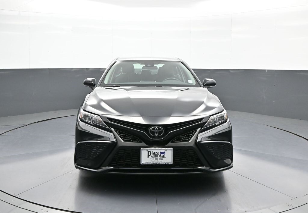 2023 Toyota Camry SE photo 2