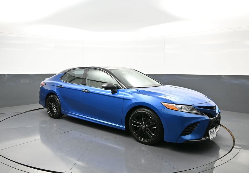 2020 Toyota Camry XSE photo 4