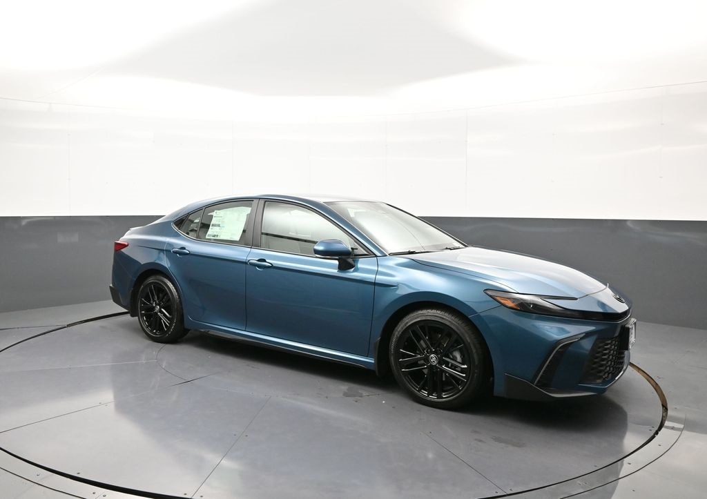 Used 2025 Toyota Camry SE Sedan