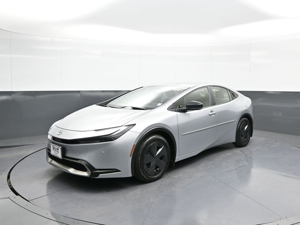 2024 Toyota Prius Prime SE's photo