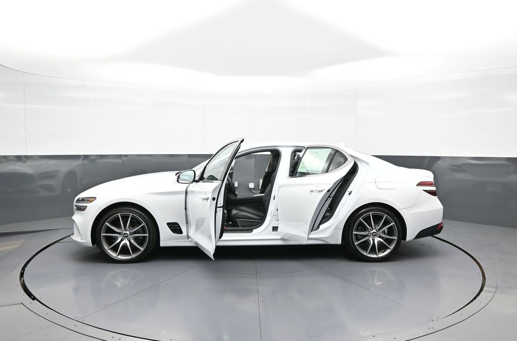 2023 GENESIS G70 Standard - Photo 42