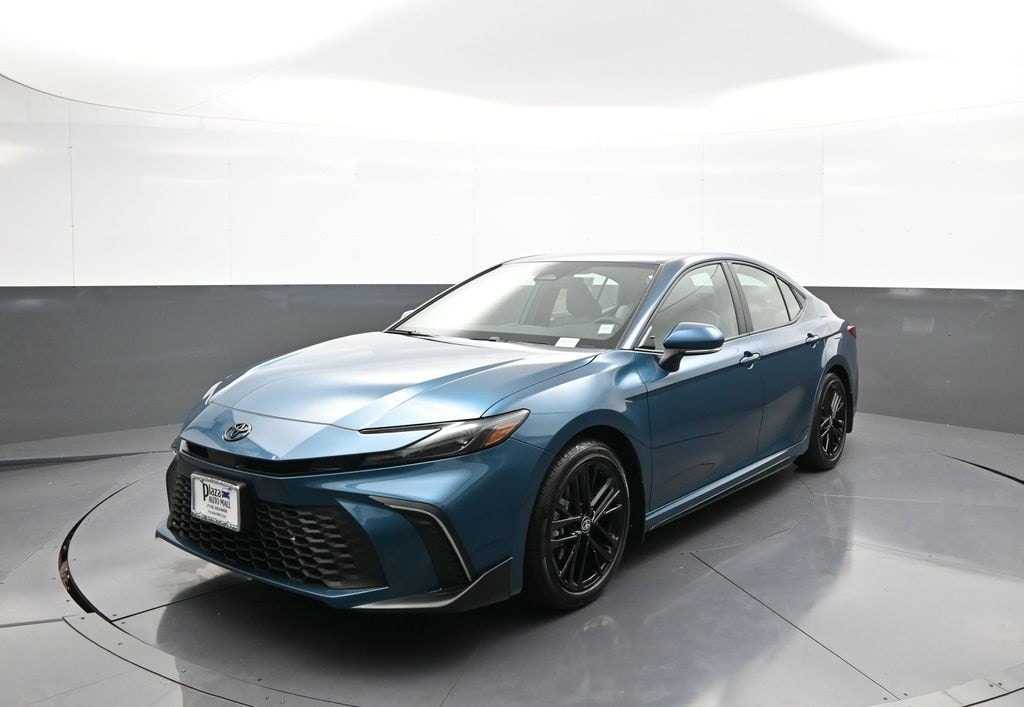 Used 2025 Toyota Camry SE Sedan