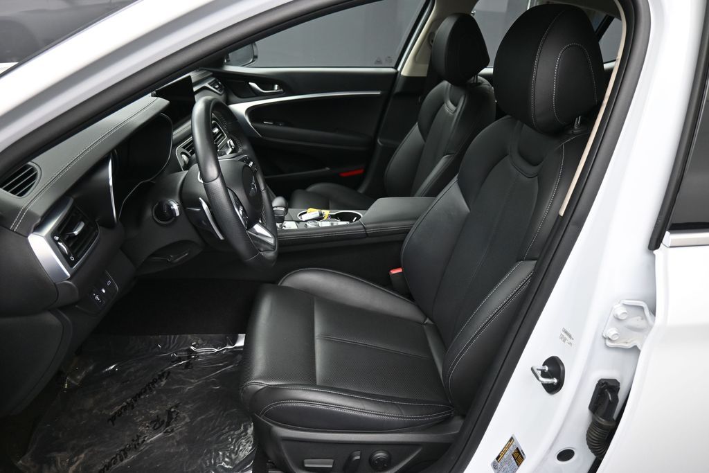 2023 GENESIS G70 Standard - Photo 19