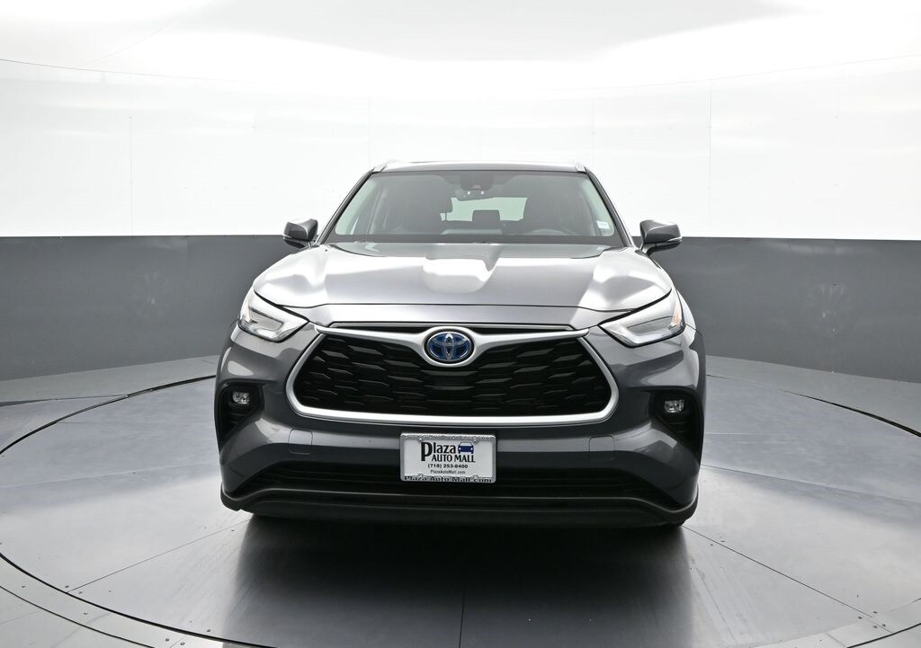 2024 Toyota Highlander Hybrid XLE photo 2