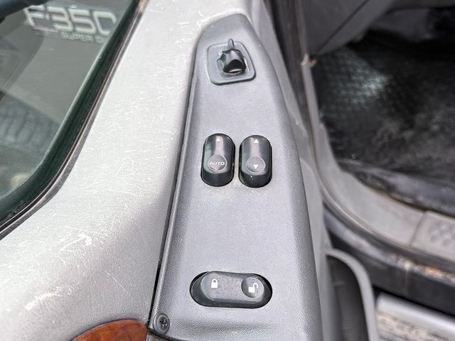 2002 Ford F-350 Super Duty XL - Photo 10