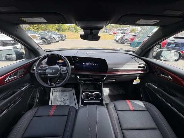 2024 Chevrolet Traverse RS photo 2