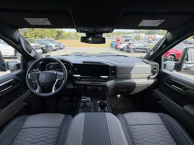 2024 Chevrolet Silverado 1500 ZR2 photo 2