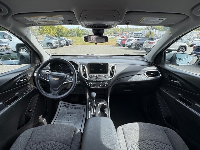 2024 Chevrolet Equinox LT photo 2