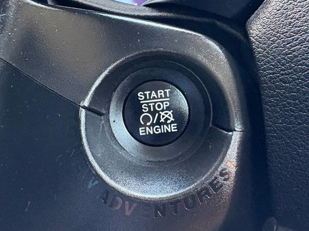 Used 2019 Jeep Renegade Latitude 4x4 SUV