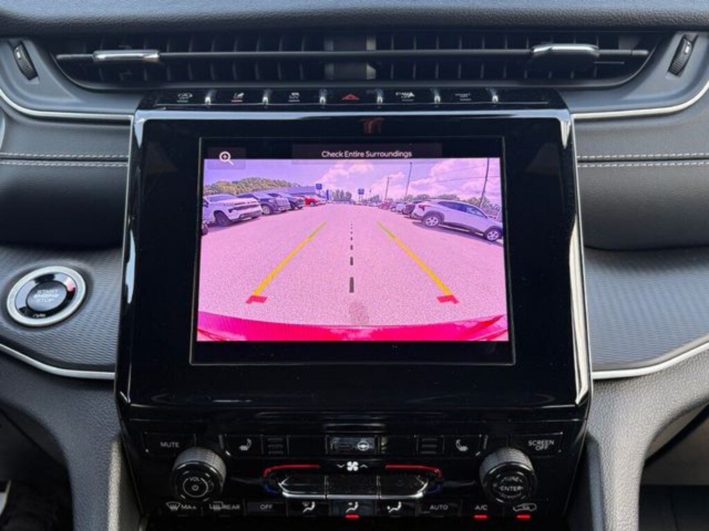 Used 2025 Jeep Grand Cherokee L Laredo SUV