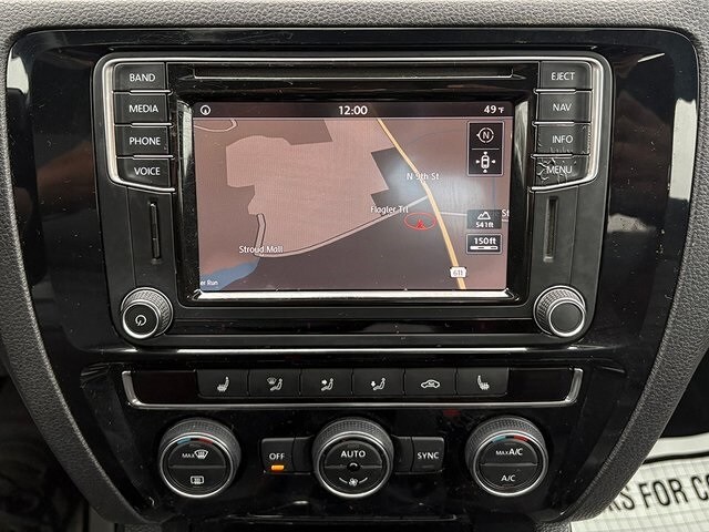 2016 Volkswagen Jetta 2.0T GLI SEL photo 2