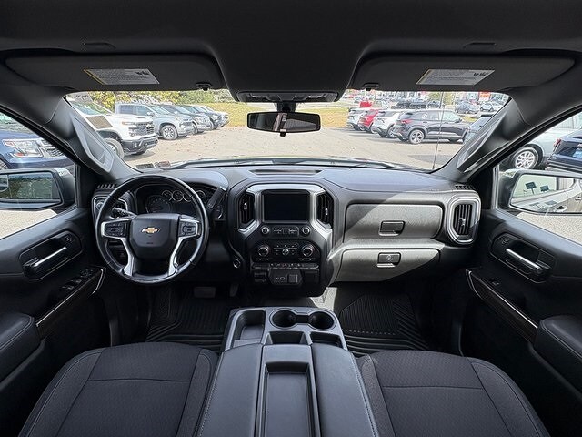 2019 Chevrolet Silverado 1500 LT photo 2