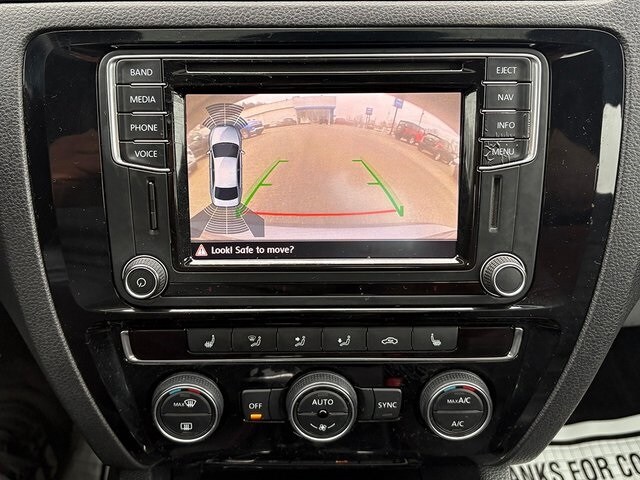 2016 Volkswagen Jetta 2.0T GLI SEL photo 3