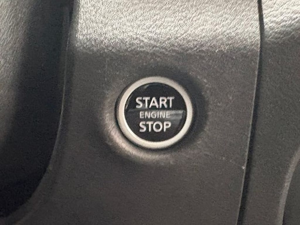 Used 2024 Nissan Frontier Truck Crew Cab