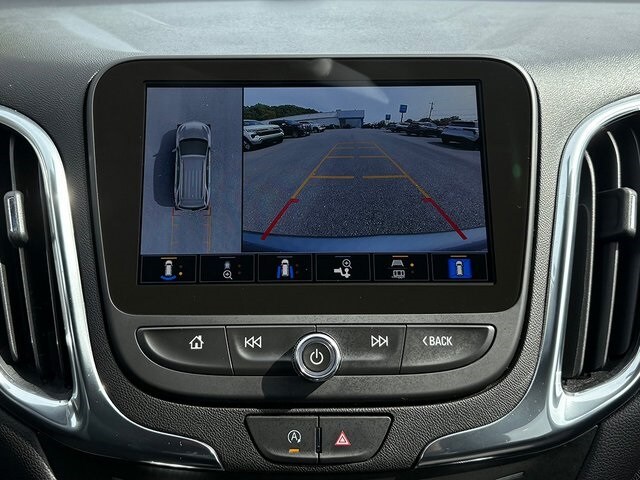 2024 Chevrolet Equinox LT photo 3